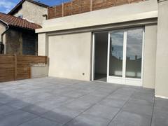T2 rénové avec terrasse – La Côte-Saint-André à LA COTE SAINT ANDRE — miniature 2