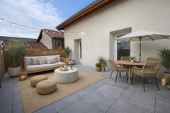 Duplex rénové avec terrasse au cœur de la ville à LA COTE SAINT ANDRE — miniature 1